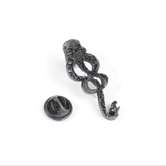 Harry Potter: Magical Insignia, the Death Mark pin. - Picture 2 of 3